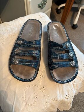 Alegria Blue sandals Size 8